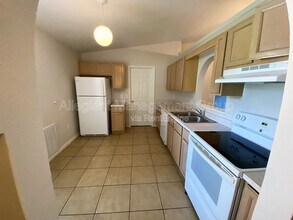 4029 Iveyglen Ave in Orlando, FL - Building Photo - Building Photo