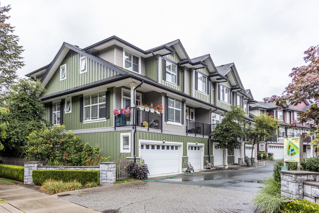 Augusta Walk in Surrey, BC - Building Photo