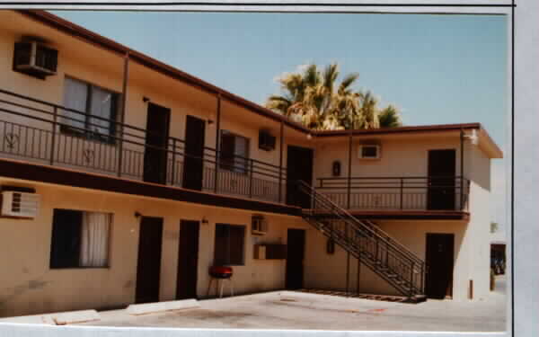 243 W Cleveland Ave in Las Vegas, NV - Building Photo - Building Photo