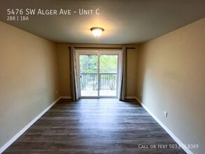 5476 SW Alger Ave in Beaverton, OR - Foto de edificio - Building Photo