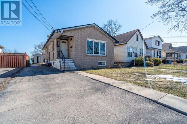 564 Waterloo St in Hamilton, ON - Building Photo - Building Photo