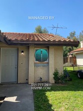 9849 Diana Ave. in Riverside, CA - Foto de edificio - Building Photo