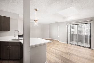 Avana Belmar in Lakewood, CO - Building Photo - Building Photo