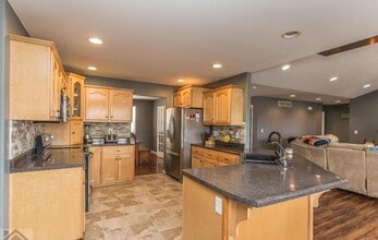 20415 London Ln in Waynesville, MO - Building Photo - Building Photo