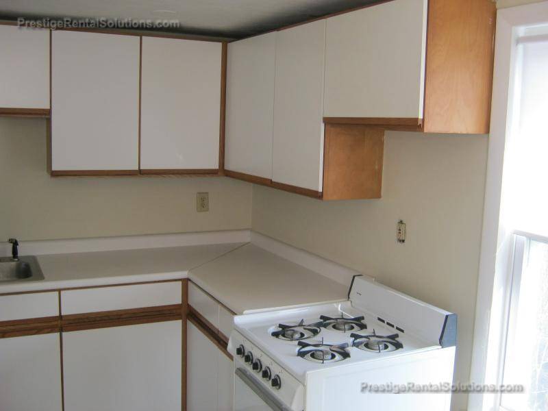 1 School St in Holbrook, MA - Building Photo