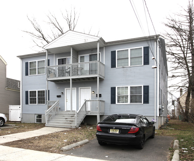 80 Guilden St in New Brunswick, NJ - Building Photo - Building Photo