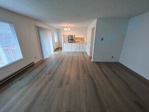 203 S High St in Oregon City, OR - Foto de edificio - Building Photo