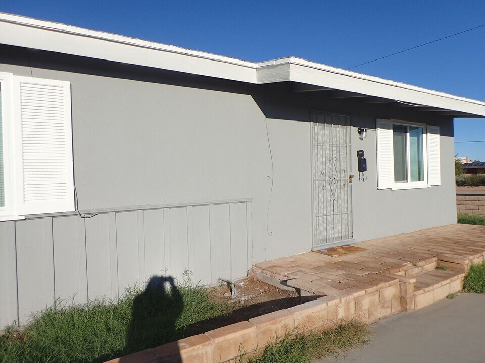 437 N Florence St in Ridgecrest, CA - Building Photo