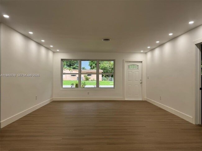 property at 370 NW 43rd Ave