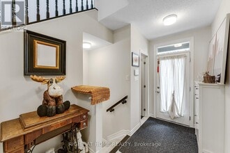 715 Derreen Ave in Ottawa, ON - Building Photo - Building Photo