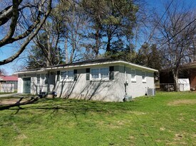 4819 Lumary Dr NW in Huntsville, AL - Building Photo