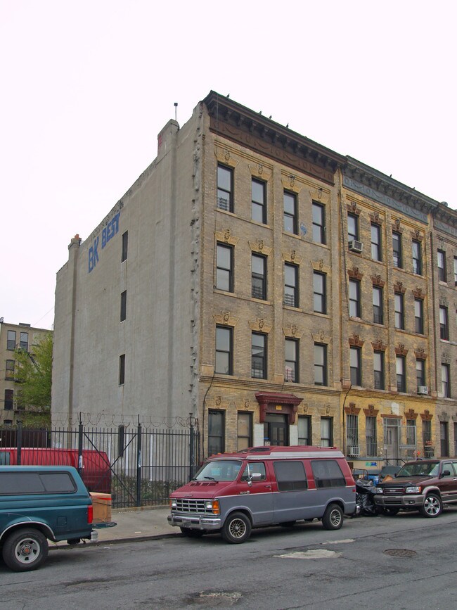 420 Melrose St in Brooklyn, NY - Building Photo - Building Photo