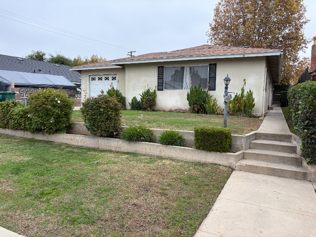 508 Tait Ave in Sanger, CA - Foto de edificio - Building Photo