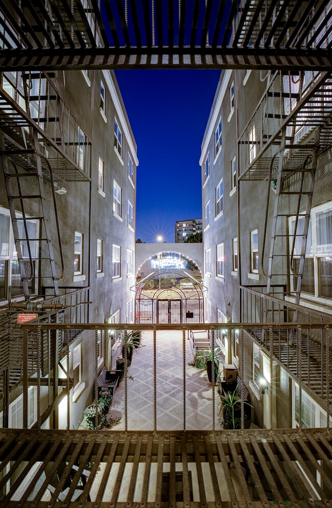 The Marquis in San Diego, CA - Building Photo - Building Photo