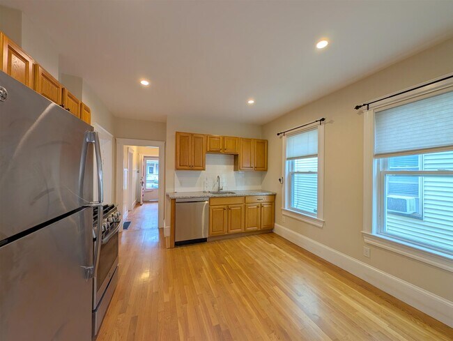 38 Gold Star Rd, Unit 1 in Cambridge, MA - Building Photo - Building Photo