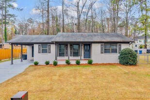 969 Oak Grove Rd in Birmingham, AL - Building Photo