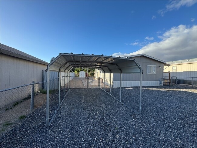 1550 E Packard Ave in Kingman, AZ - Building Photo - Building Photo
