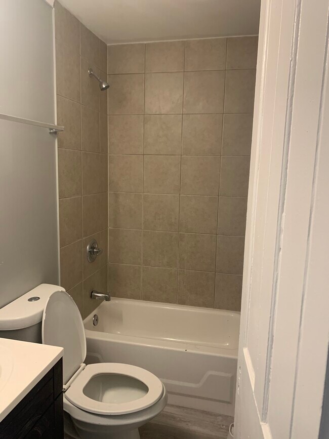 1812 Kinney Ave in Cincinnati, OH - Building Photo - Building Photo