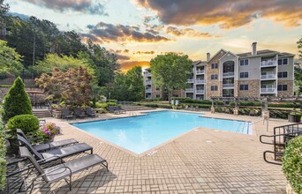 MAA Barrett Creek in Marietta, GA - Foto de edificio - Building Photo