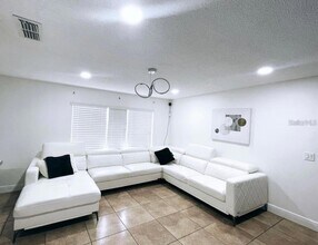 11331 Cardiff Dr in Orlando, FL - Building Photo - Building Photo