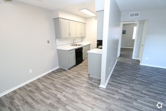 Lexington Place Apartments in Albuquerque, NM - Building Photo - Building Photo