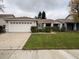 148 Mike Gartrell Cir in Sacramento, CA - Building Photo