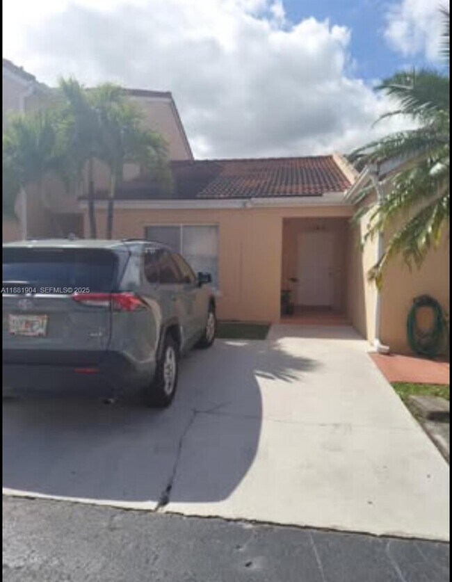 1146 NW 126th Ct in Miami, FL - Building Photo - Building Photo