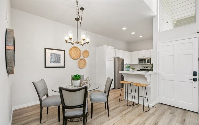 3730 S Bear St in Santa Ana, CA - Building Photo - Building Photo