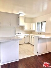 1868 10th St in Santa Monica, CA - Foto de edificio - Building Photo