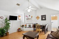 6922 Vialinda Dr photo'