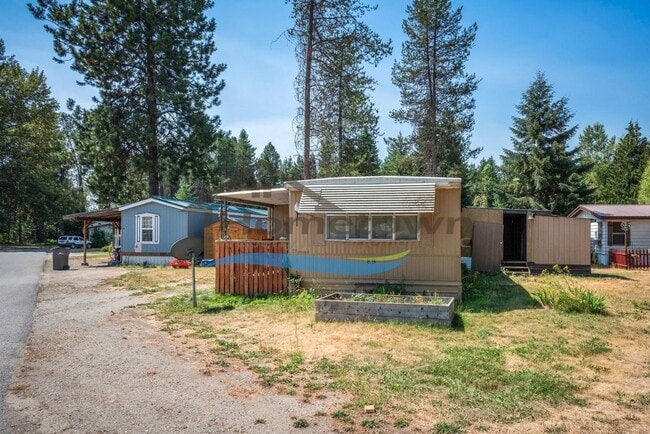 468800 US-95 in Sagle, ID - Building Photo - Building Photo