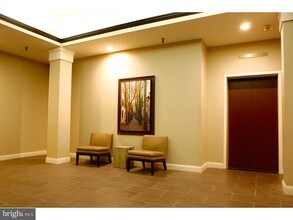 130 Arch St-Unit -9 in Philadelphia, PA - Building Photo - Building Photo
