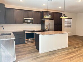 12180 Encanto Wy in Rancho Cordova, CA - Building Photo - Building Photo