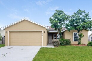 2937 Coach Lamp Rd in Mulberry, FL - Building Photo