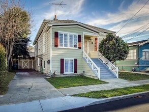 1626 Hibbard St in Alameda, CA - Building Photo - Building Photo