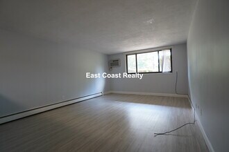 16 Whites Ave in Watertown, MA - Foto de edificio - Building Photo