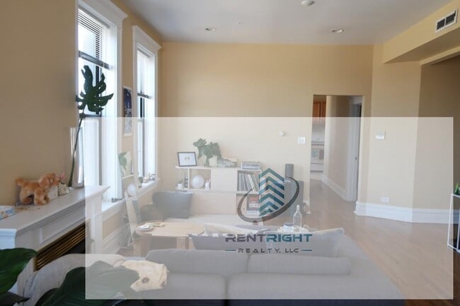 1363 N Ashland Ave in Chicago, IL - Building Photo - Building Photo