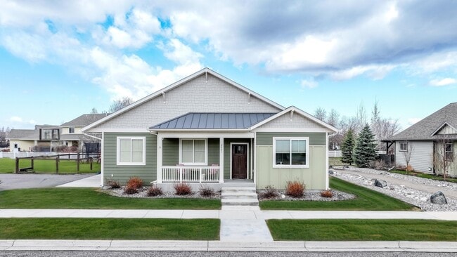 property at 2421 Lasso Ave
