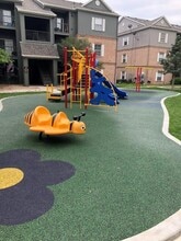 Village Crest in Commerce City, CO - Foto de edificio - Building Photo