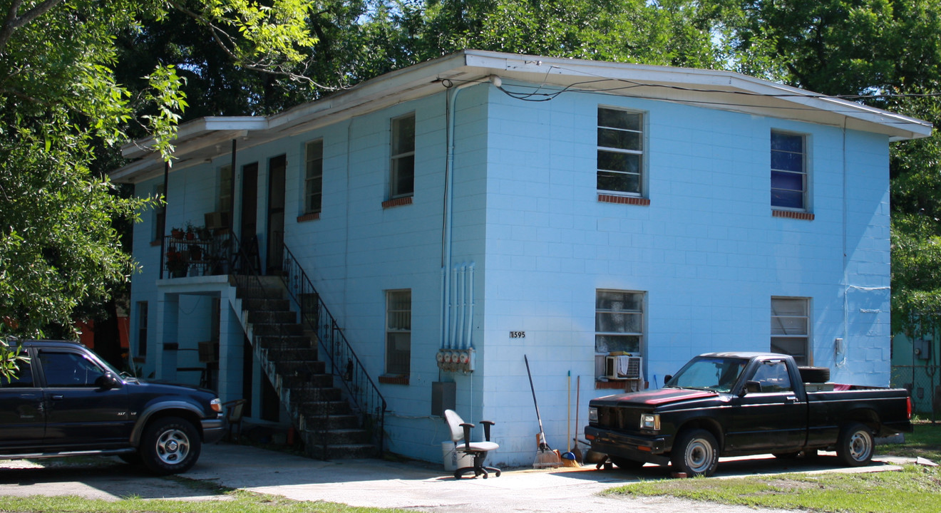 1595 W 28th St in Jacksonville, FL - Building Photo