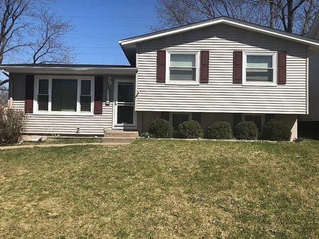 property at 2718 W 59th St