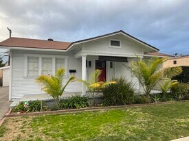 1326 Barrington Way in Glendale, CA - Building Photo