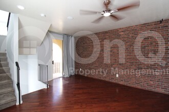 9233 E Neville Ave in Mesa, AZ - Building Photo - Building Photo