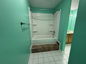 109 Drew Cir in Brunswick, GA - Building Photo - Building Photo