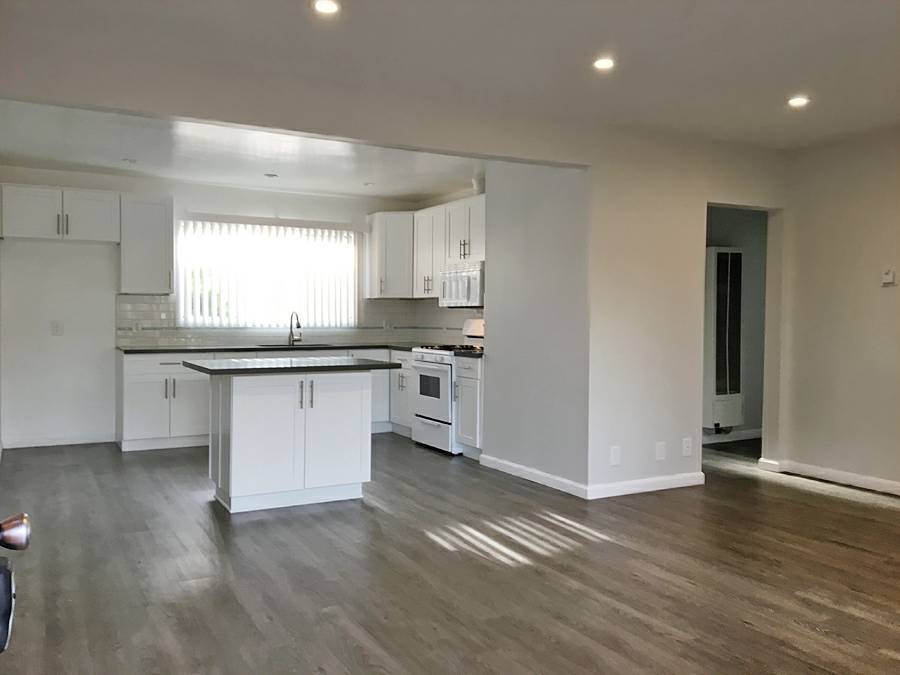 6060 La Prada St in Los Angeles, CA - Building Photo