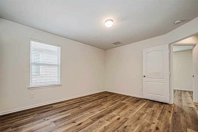 18302 Mossy Creek Ln