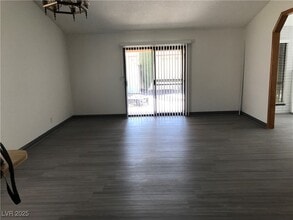 6271 Cedarwood Ave in Las Vegas, NV - Building Photo - Building Photo