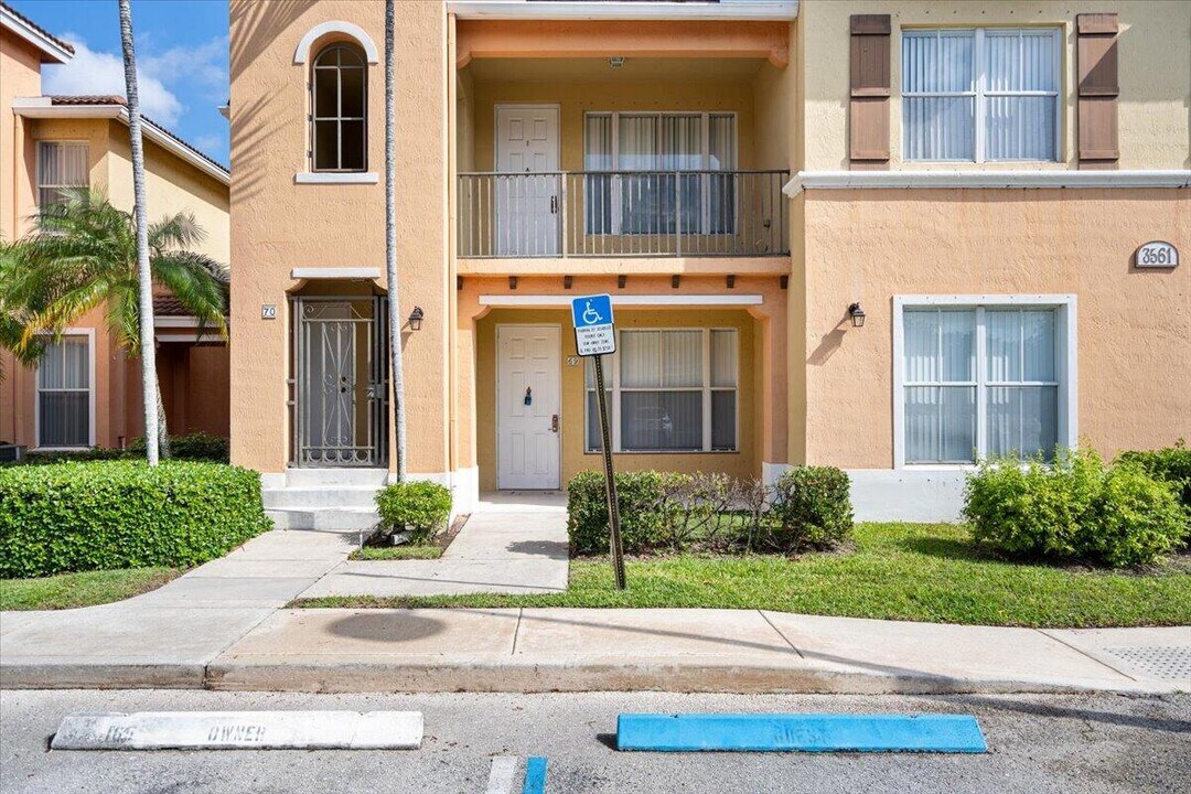3561 Forest Hill Blvd in Palm Springs, FL - Building Photo