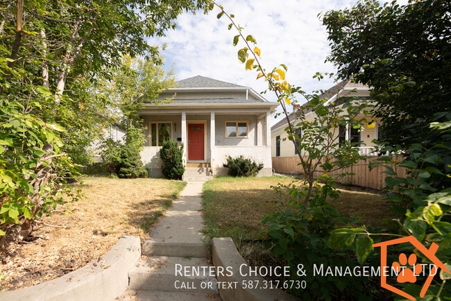 property at 617-617 7 St S