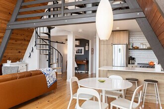 3679 S Shorewood Ave in Greenbank, WA - Building Photo - Building Photo